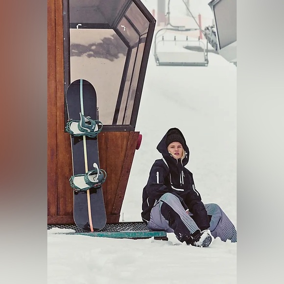 NWT FREE PEOPLE MOVEMENT Blizzard Bliss Pullover | Black MSRP $468 Size M - Picture 4 of 9